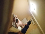 监控偷拍老教授去高级会所做按摩，在女技师身上乱摸，清晰对白