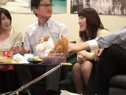 [CLUB-355] 相席居酒屋でナンパした仲良し2人組をお持ち帰り