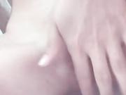 直呼受不了的大奶妹自慰。水多。