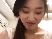 高挑性感校花級學妹酒店兼職服務大款哥 各種體位配合邊操邊自拍 浪叫聲不斷 國語對白～720P高清