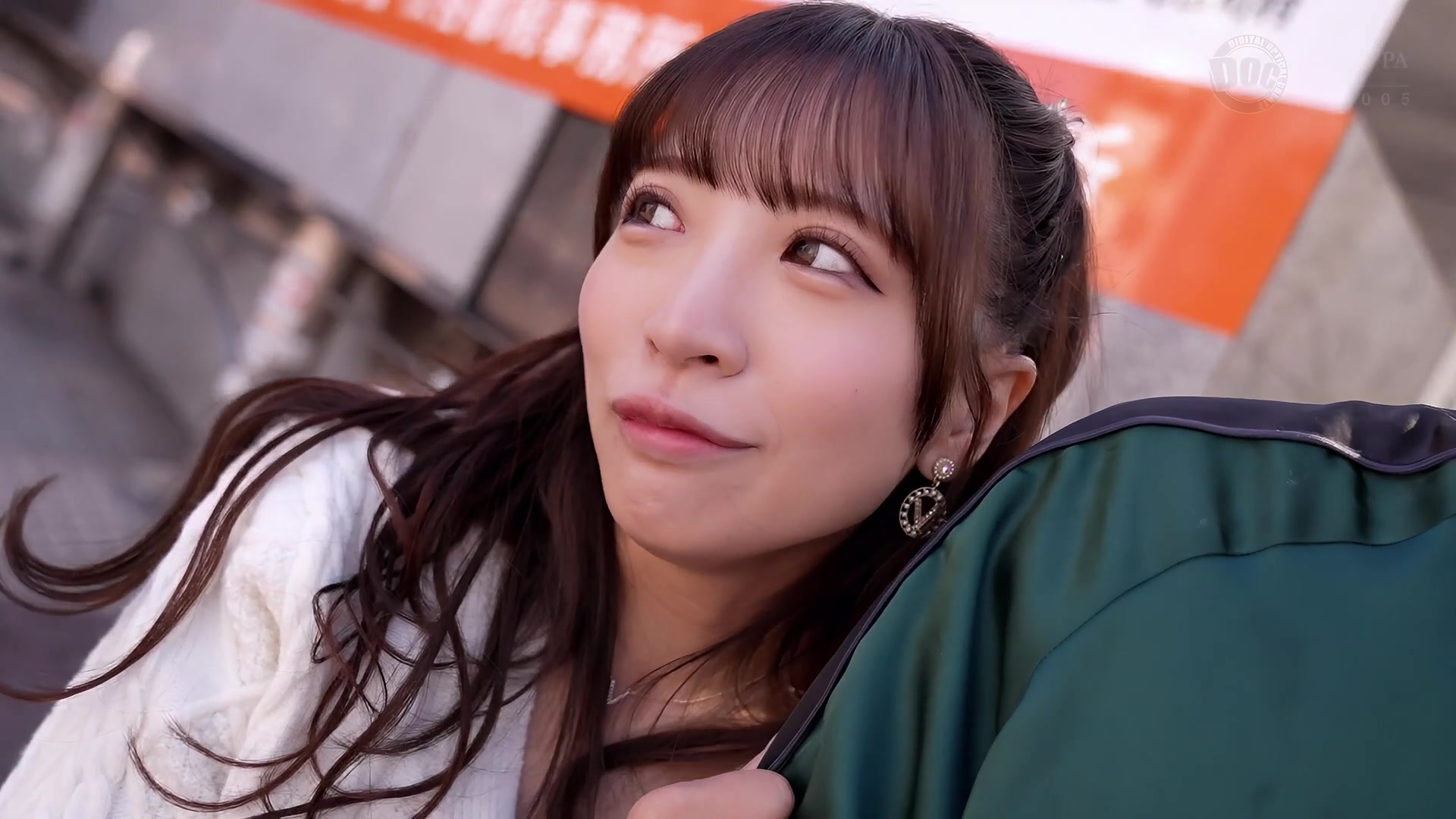 [HMRK-015] 兄妹カップルNTRセックス 妹は小悪魔な桃尻美少女！兄が寝ている横で声我慢セックス開始！ - 1of5