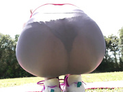 [DLDSS-350] 近所で会うジョギング中の人妻がノーブラ透けパンツで走ってるのは旦那不在で不倫OKサイン 峰玲子 - 2of5