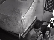 居家攝像頭黑客破解拍攝到的模特級別懷孕準備生二胎的媳婦和老公啪啪做愛 女兒還在一旁看著 露臉高清