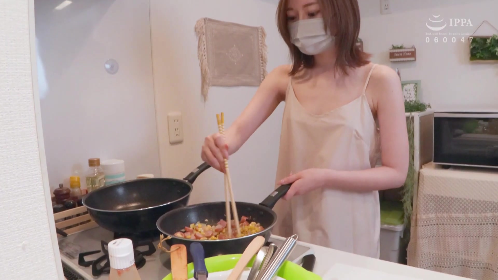[TCHR-027] 猫猫美人奥様寝取られ奔放ご奉仕 オホ声さんの奥様 - 1of5
