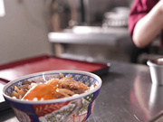 [START-108] 美人主妇在牛肉盖浇饭连锁店和打工学生出轨中出 小湊よつ葉【破解】 - 4of5