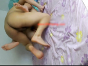 獨家推薦 周末假期居家把女友清純白嫩的大學表妹給操了 堅挺美乳飽滿粉嫩鮑魚水超多 國語對白～1080P高清