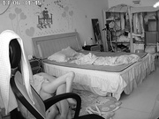 居家網絡攝像頭黑客破解拍攝到的微胖哥和身材不錯的漂亮媳婦地鋪上打晨炮 完事後整理一下準備上班 1080P高清
