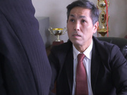 [JUL-331] 人妻秘書、汗と接吻に満ちた社長室中出し性交 監督 ながえ 最高峰の秘書シリーズに《専属》水戸かな出演！！【破解】 - 1of5
