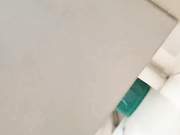 最新流出-某大型商場公共女廁拍攝到的各式美女少婦如廁 有個眼鏡小姐姐貌似還有白帶流出 720P高清原版