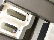 最新流出國內廁拍大神潛入某小區豪華公廁近距離拍攝各式美女少婦如廁 貌似有幾個顏值蠻高的 原版高清