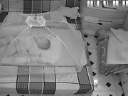 居家攝像頭黑客破解拍攝到的剛生完孩子不久的哺乳期少婦與老公啪啪打炮 用手撩撥大腿內側舔逼呻吟淫水直流 太爽了 露臉高清