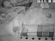 居家攝像頭黑客破解拍攝到的剛生完孩子不久的哺乳期少婦與老公啪啪打炮 用手撩撥大腿內側舔逼呻吟淫水直流 太爽了 露臉高清