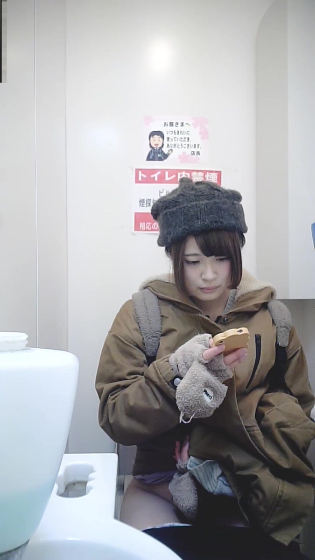 最新流出-某大型商場高級坐廁偸拍多位氣質美女如廁噓噓 有個黑絲翹臀妹子顏值蠻高的 1080P高清原版