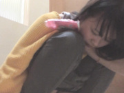 某大型商場公共衛生間全景廁拍各式美女少婦如廁 有個胸部發育不錯的妹子逼逼貌似還未開苞啊 1080P高清