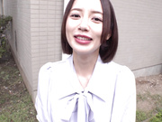[SKMJ-623] プラチナ級 素人清楚妻による人生最初で最高の一生思い出に残り続ける優しい童貞筆おろし 夏海 美咲かんな 花里アカリ 辻井ほのか - 1of5