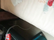 周末帥氣小鮮肉出租屋和粉嫩女友瘋狂嗨皮 主動吃雞巴張開雙腿給操貌似被玩多得黑了 國語720P高清