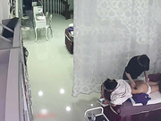 最新流出-女子SPA養生會所攝像頭黑客破解拍攝到的穿著瘦身衣褲來做皮膚保養的美少婦 身材性感陰毛濃密誘惑十足 原版高清