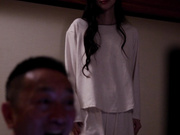 [PJAB-012] 義父の絶倫チ〇ポに堕ちた嫁 毎晩こっそりAVを見ながらオナニーをしている義父が不憫で慰めるだけのつもりが… 小松杏 - 1of5