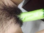 微信寂寞大学生黄瓜狂插嫩穴给我看