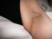 SU-006 無防備に寝てる女に中出し卑猥行為6 妹系のエロい体の女 金髪美乳のお姉さん 泉りおん 平井栞奈 - 4of5