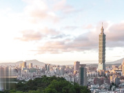 【原创】欲求不满淫荡人妻 在家背着丈夫偷情被操到高潮内射