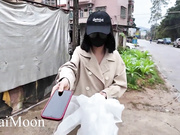 天花板露出狂人御姐【cikaimoon】最新作品，白天大胆露出无视路人，调戏老头大叔