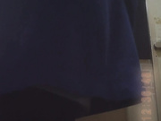 高级写字楼女厕偷拍性感黑蕾丝内裤美眉逼里还吊了根绳子