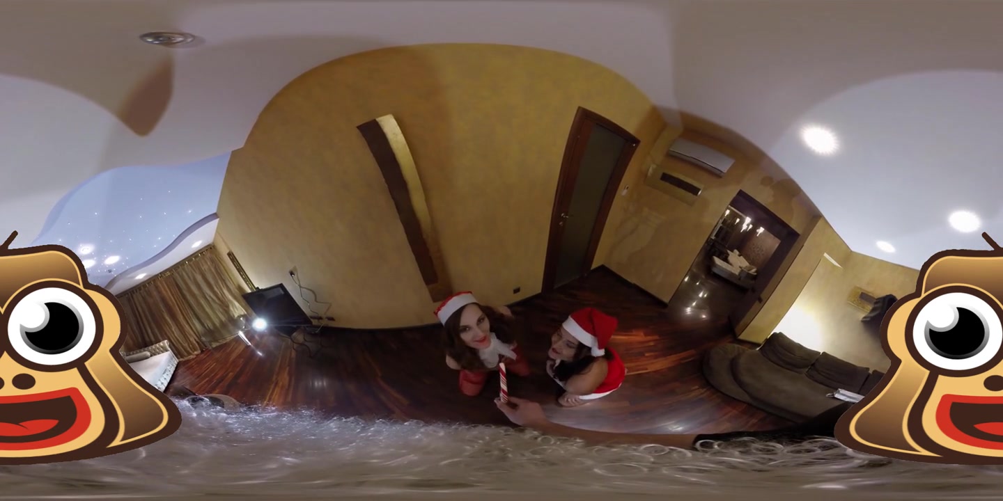 Virtual porn 360 Slutty babes give Santa the best present for Christmas