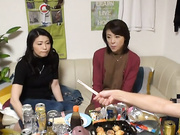 [JJPP-081]  イケメンが熟女を部屋に連れ込んでSEXに持ち込む様子を盗撮したDVD。 71～強引にそのまま中出ししちゃいました～ イケメンにハマってしまった
