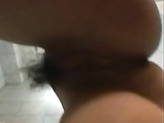 洛阳美女来外地约我打炮，酒店开好等她插得让他受不了
