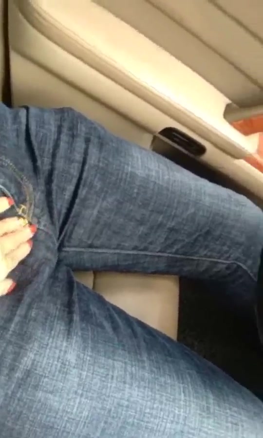 对白精彩的如狼似虎骚妇主播性感黑丝勾搭滴滴司机大哥车震外面下雪了冻死这狗男女