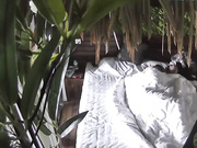 精品小旅馆绿叶房偷拍中年男女开房女的貌似很饥渴搞完没多久又骑上来