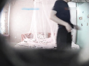 温馨浪漫主题宾馆TP有点像姐弟恋时尚青年开房打炮女的挺骚搞出好多白浆打完一炮休息一会抽根烟又干一炮
