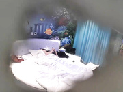 精品推荐小旅馆偷拍样子猥琐的四眼仔和漂亮好身材的妹子开房真会享受搞完吃大餐