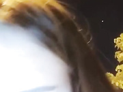 颜值不错的上海小美女半夜不穿内裤露胸在路边勾引小伙啪啪貌似没啥经验鸡巴没硬很难插入