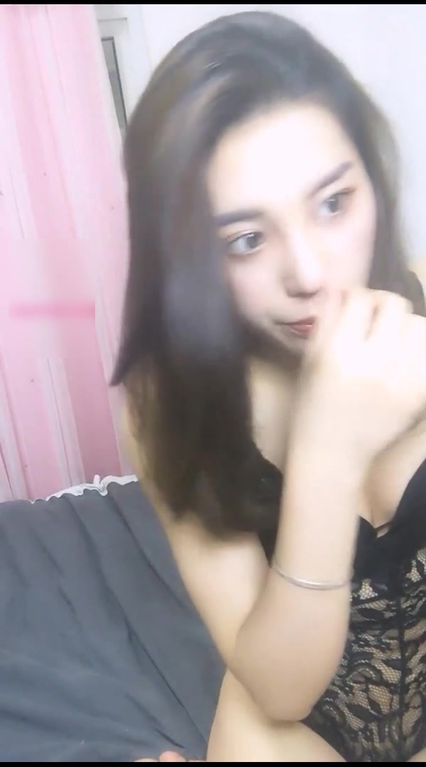 【女神啪啪】高颜值气质女神美女主播＜喵姐姐＞感谢土豪送的超级礼物当场拉男友过来啪啪.极品美女.国语!