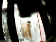 猥琐摄影师提前做好准备暗藏针孔录像机偷拍大学生美女兼职平面广告模特多次洗澡全过程