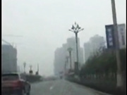 逼毛浓密性感的白领小姐姐搭顺风车聊得投机就和司机小哥在路边车震
