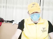 逼毛整理的很好看的网红脸女主播和美团外卖小哥啪啪