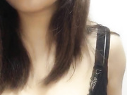 丰满身材巨乳妹子全裸自摸秀 椅子上掰开逼逼手指插毛毛较多 很是诱惑喜欢不要错过