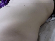 晚上吃饭故意灌醉和表哥吵架后来找我评理的表嫂,趁她熟睡后干了她紧闭肥厚的一线天逼,可能有感觉哼唧哼唧的!