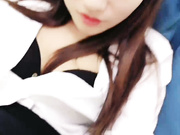 网红刘婷精彩演绎学生看到老师今天穿着高跟丝袜很性感就尾随跟到家里和老师发生性关系