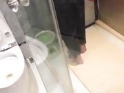 00后姐姐 高颜值极品身材的小美女和炮友开情趣房 全裸洗澡诱惑秀