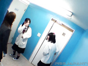 盗站最新流出多视角高清偸拍公共蹲厕好几位年轻制服学生妹们各种方式嘘嘘有个白虎大阴唇美穴