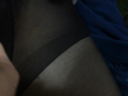 外表清纯可爱眼镜妹与男友家中爱爱自拍