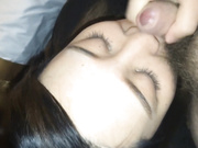 颜值高大眼睛学院美女大学生与男友激情吹吸舔的功夫了得深喉到干呕说我差点吐刺激颜射射了好多