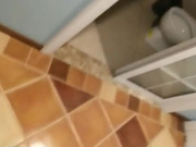 对白搞笑微信约炮性格开朗的诊所护士平时做兼职美女很贴心爽完后休息下又找了一个发育很好的稚嫩学生