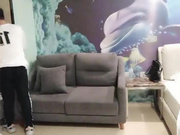 《夜里寻花》海南探花1000大洋约炮刚出来卖的粉嫩学妹六九互舔到妹子爽叫高潮口爆嘴里_ev