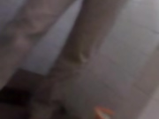 雇人进女厕拍的，真好看