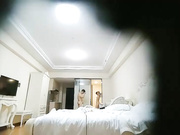 威哥全国探花约了个背带裤苗条妹子，69姿势口交侧入抽插猛操搞完按摩_ev